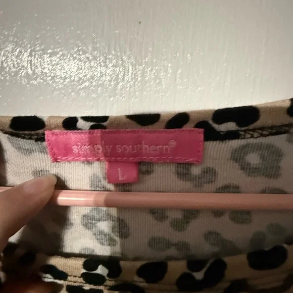 Women’s long sleeve simply southern top - size L - Picture 4 of 4